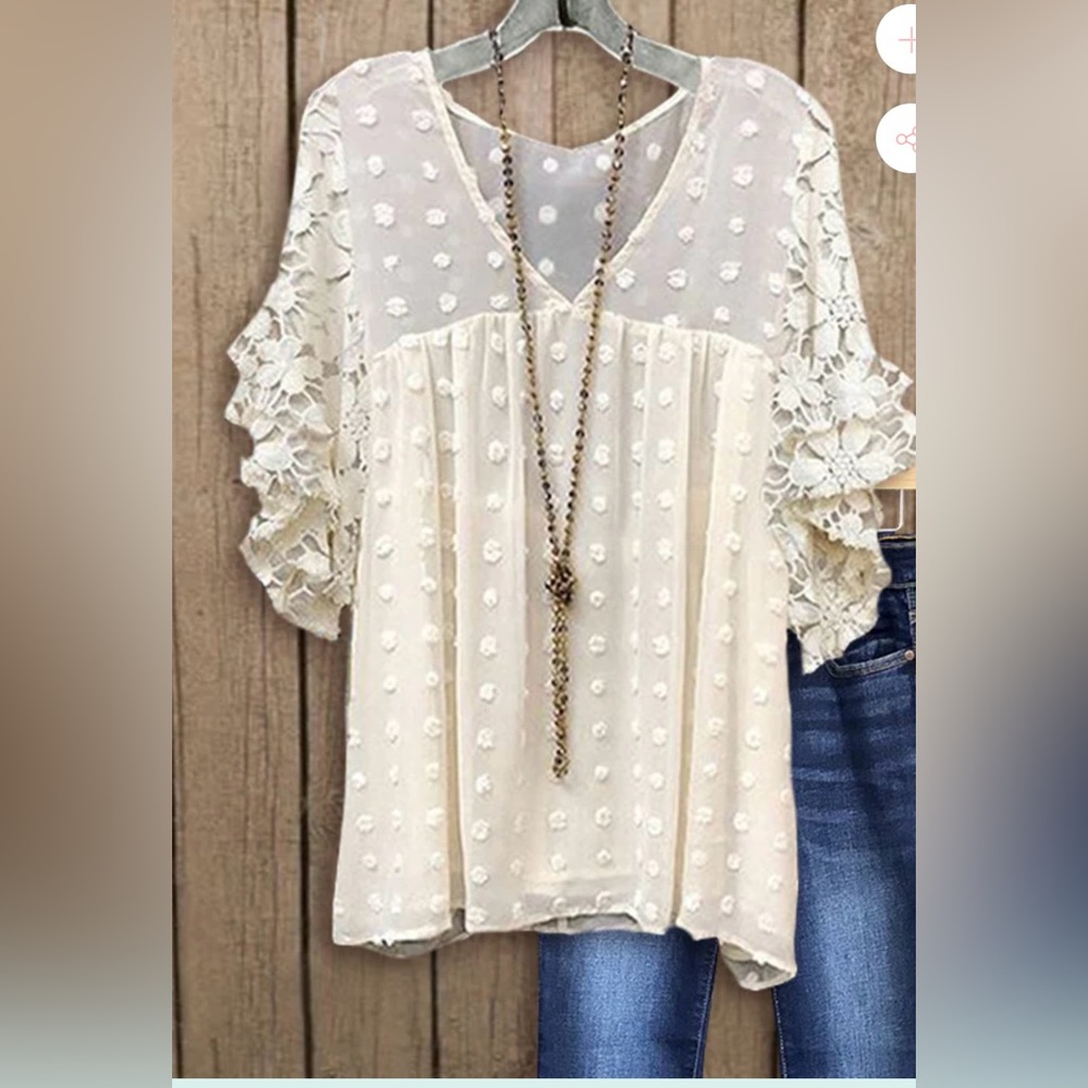 POLKA DOT JACQUARD LACE
RUFFLE TOP